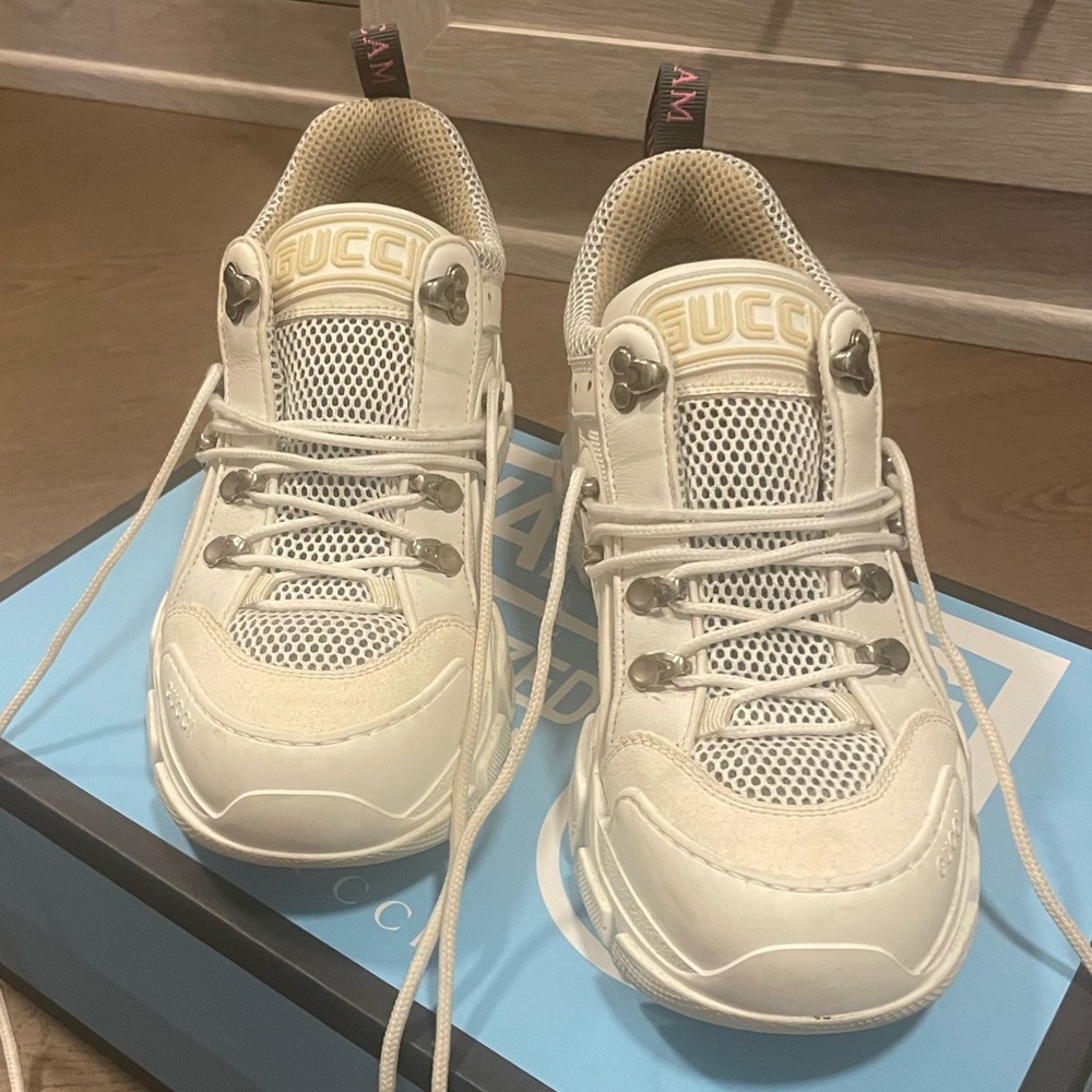 Gucci Flashtrek sneakers with box and dust bags